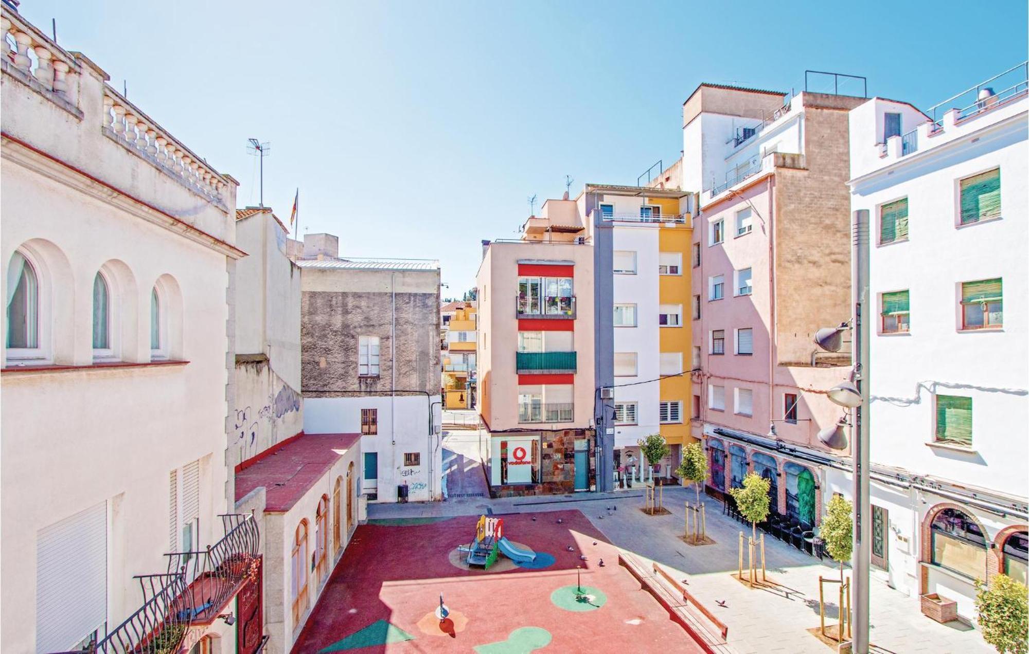 2 Bedroom Cozy Apartment In Blanes Exterior foto